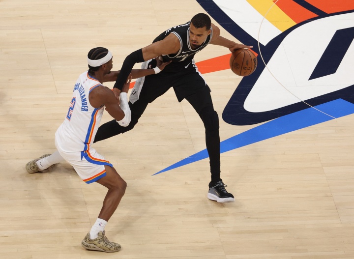 McMahon:未来10个冠军雷霆马刺或合拿4到5个 关键是能否留住核心