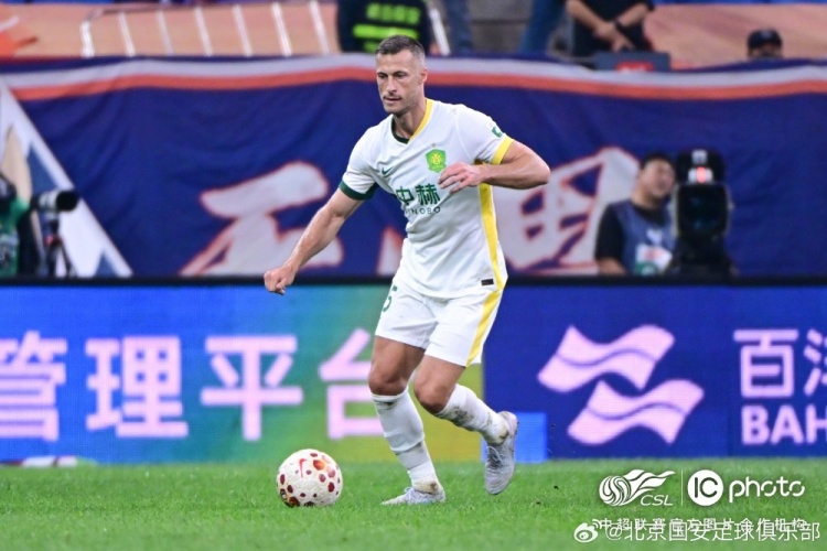 京国安客场3-0战胜青岛海牛