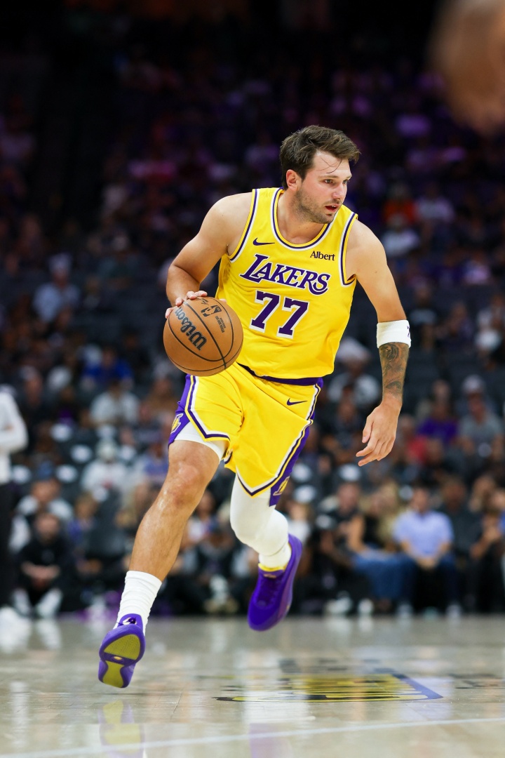 斯科特：赛季过半若开始喊卢卡需要更多帮手 那就是在提前找借口