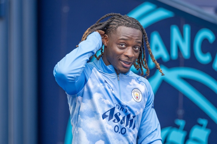 胜负手！多库替补登场改写战局，突破造对手红牌+3分钟内连造两球