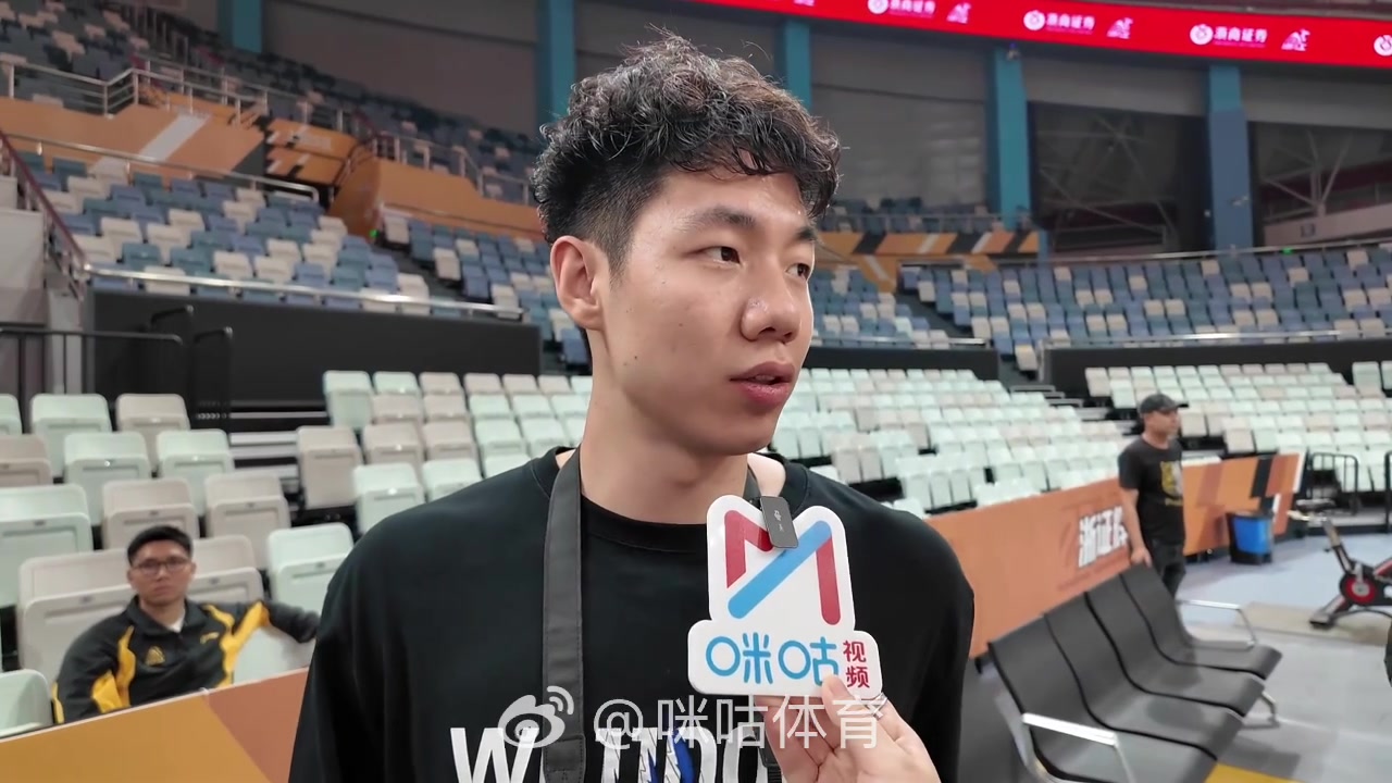 朱俊龙：目前还未达到能够比赛的状态 训练基本还是以静态为主