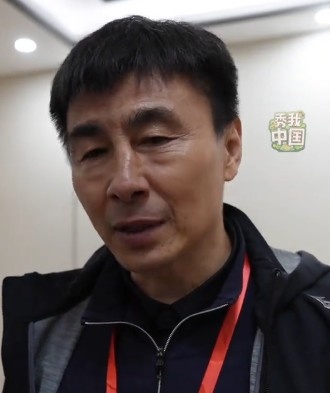 李玮锋回应“大头”绰号：头球比较好，作为后卫红黄牌多很正常